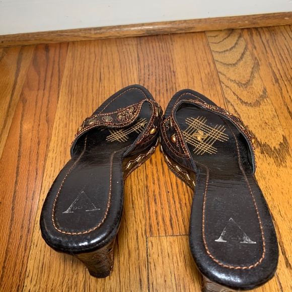 VOG embellished and embroidered wedge 6.5 - Picture 8 of 9